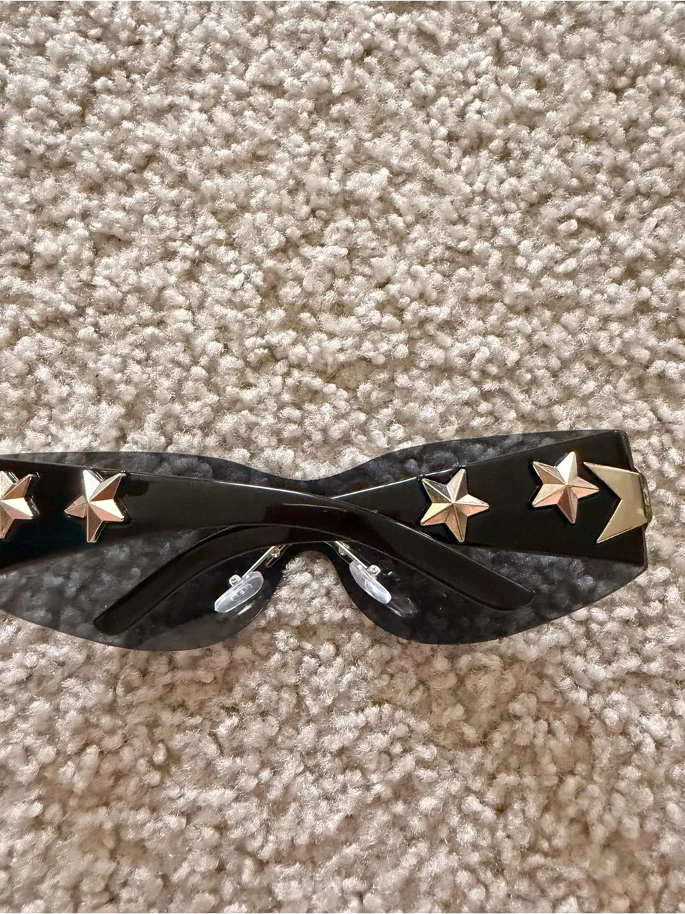 Star-Accent Black Shield Sunglasses - Designer Style